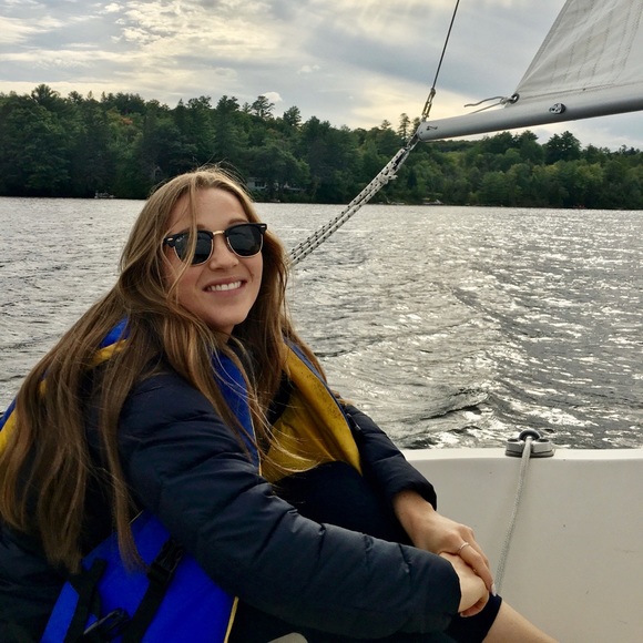 Meet your Posher, Katie - Picture 1 of 1